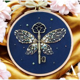 "MAGIC KEY" EMBROIDERY KIT