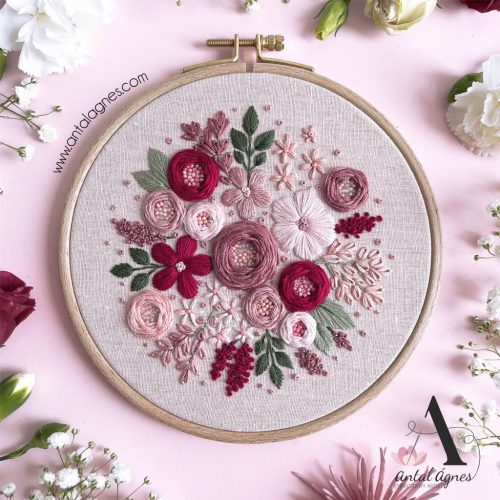 "CHARMING FLOWERS" EMBROIDERY KIT